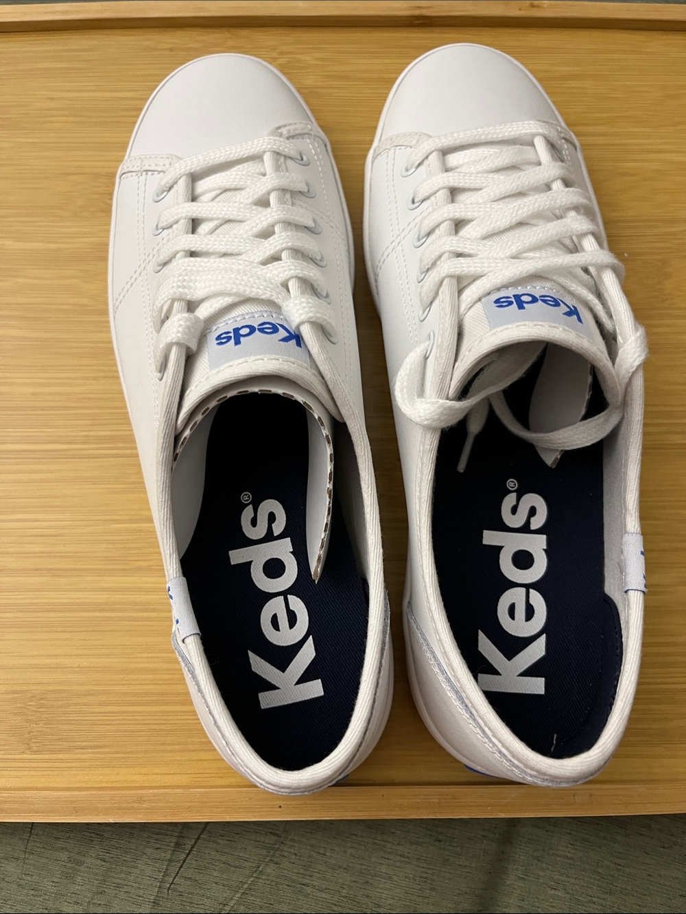 Women Keds Kickstart Leather Low top Lace-Up Sneakers with Navy Insole Brand New